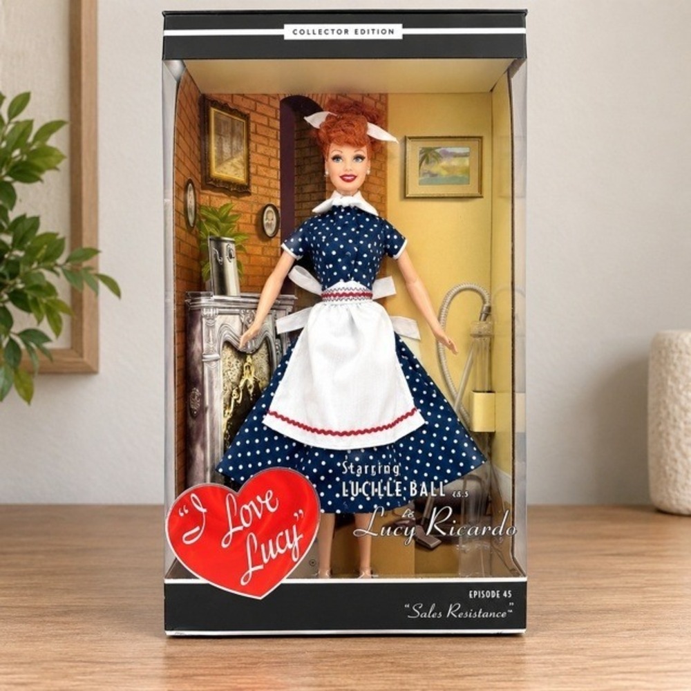 2004 Mattel I Love Lucy Sales Resistance Barbie Doll B3451 NRFB Collector